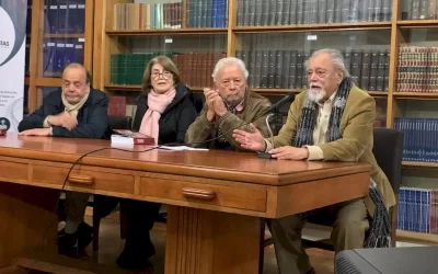 José Luis Córdova presentó su primer libro junto a amigos y colegas